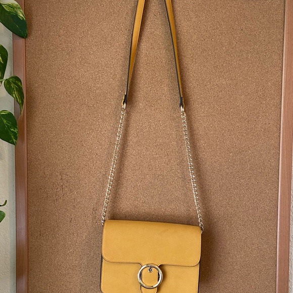 Forever 21 yellow crossbody purse - Picture 1 of 3